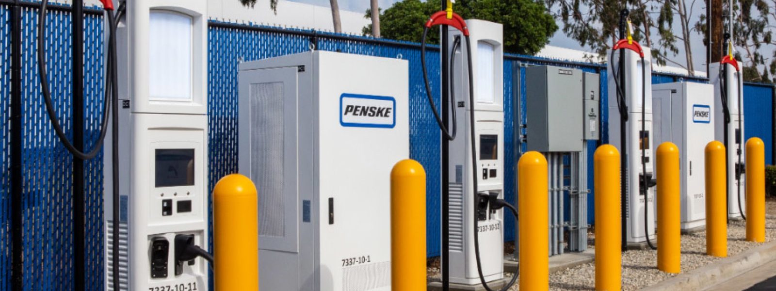 Penske Leasing estrena cargadores rápidos para camiones eléctricos